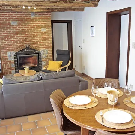 Holiday home La Maisonnette - 2 Chambres, Parking, Jardinet & Calme *