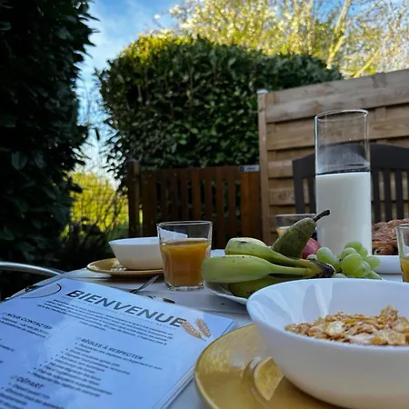 La Maisonnette - 2 Chambres, Parking, Jardinet & Calme *