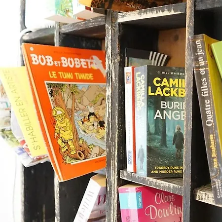 La Maisonnette - 2 Chambres, Parking, Jardinet & Calme Дом отдыха *