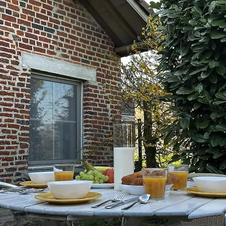 La Maisonnette - 2 Chambres, Parking, Jardinet & Calme Дом отдыха Турне