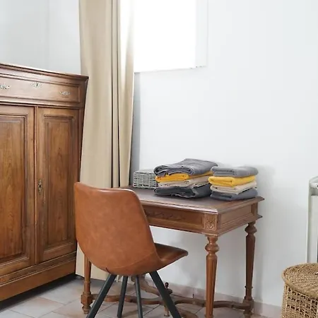 La Maisonnette - 2 Chambres, Parking, Jardinet & Calme بيت للعطل