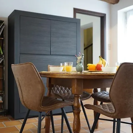 La Maisonnette - 2 Chambres, Parking, Jardinet & Calme *