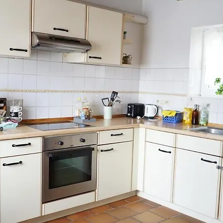 La Maisonnette - 2 Chambres, Parking, Jardinet & Calme * Tournai