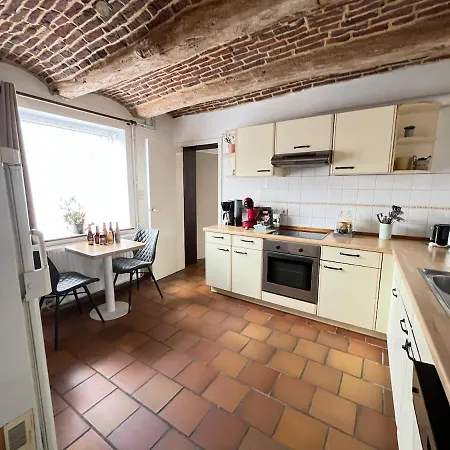 Holiday home La Maisonnette - 2 Chambres, Parking, Jardinet & Calme