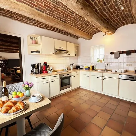 La Maisonnette - 2 Chambres, Parking, Jardinet & Calme 別荘 *