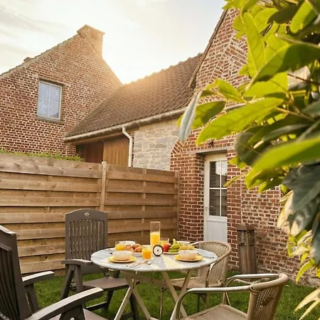 La Maisonnette - 2 Chambres, Parking, Jardinet & Calme 別荘 トゥルネー