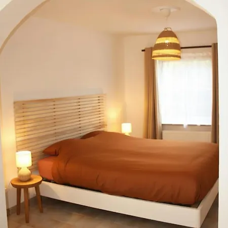 La Maisonnette - 2 Chambres, Parking, Jardinet & Calme 別荘
